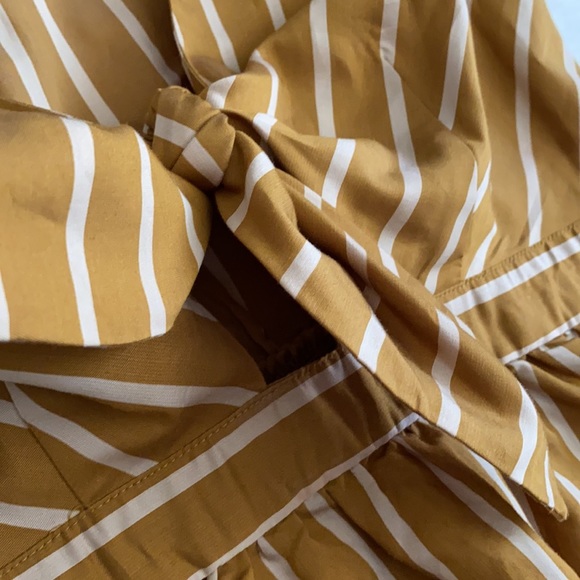 Loft Beach | V-Neck Striped Keyhole Tie Front Short Sleeve Peplum Top Bronze XXS - Picture 5 of 16